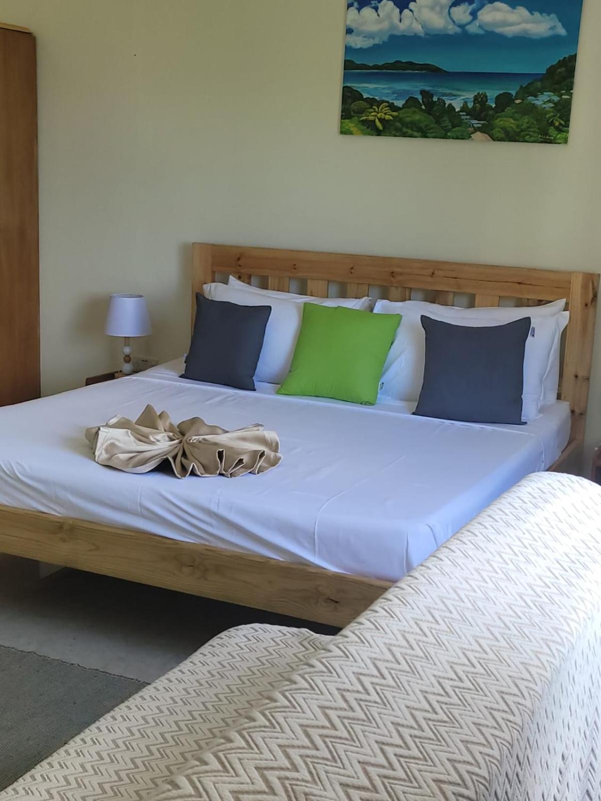 Sunset View Self Catering Appartement Anse Boileau Buitenkant foto